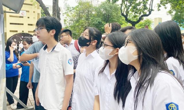 xem điểm thi vào 10 Hà Nội 2025
